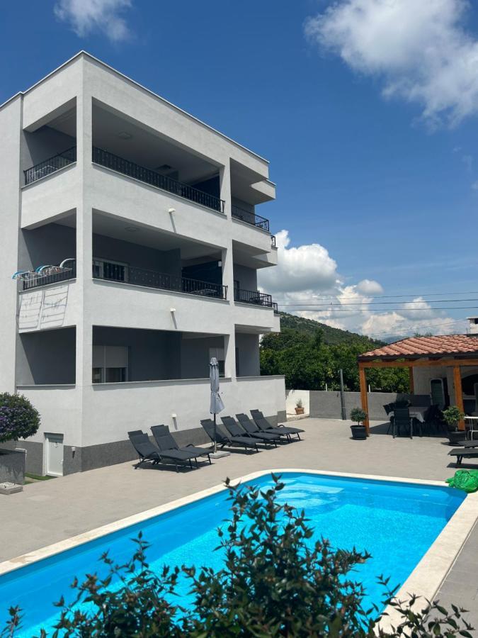 Villa Apartments Aa 1 Trogir Exterior photo