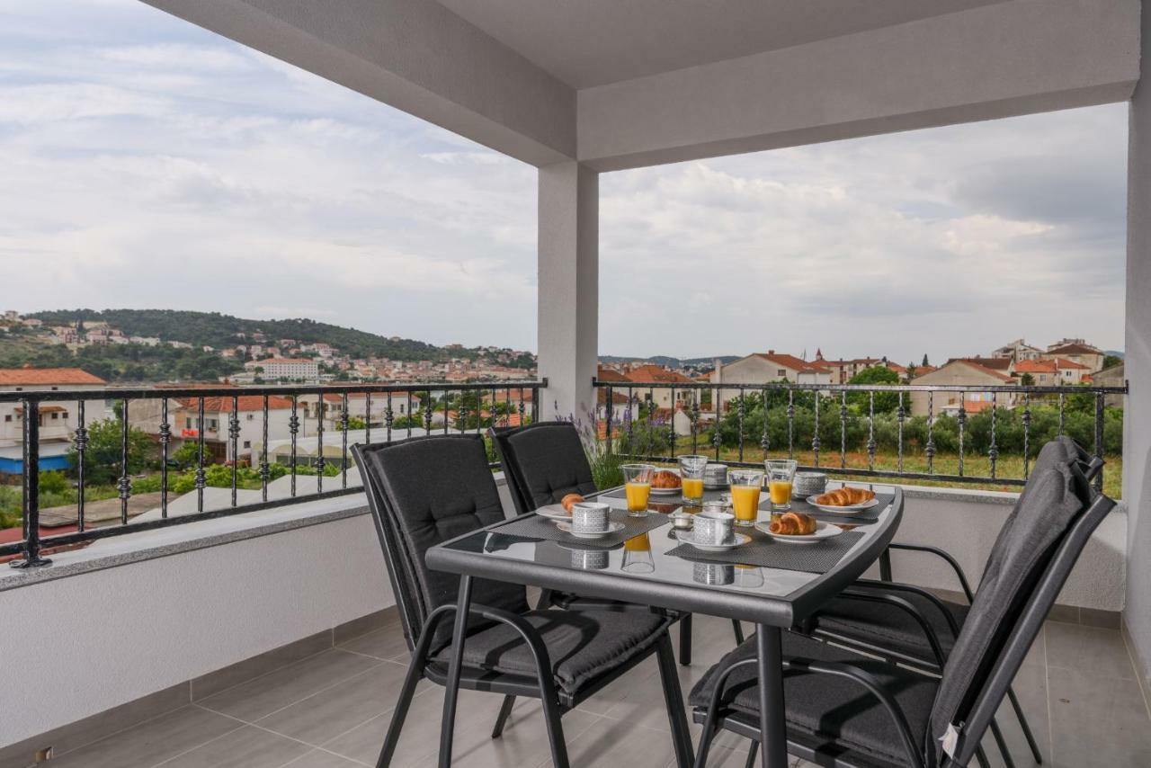 Villa Apartments Aa 1 Trogir Exterior photo